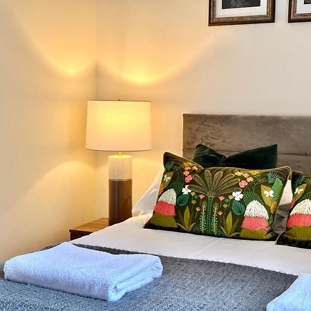Clifford'S Reach At Bluebridge Court With Free Parking Apartamento York Exterior foto