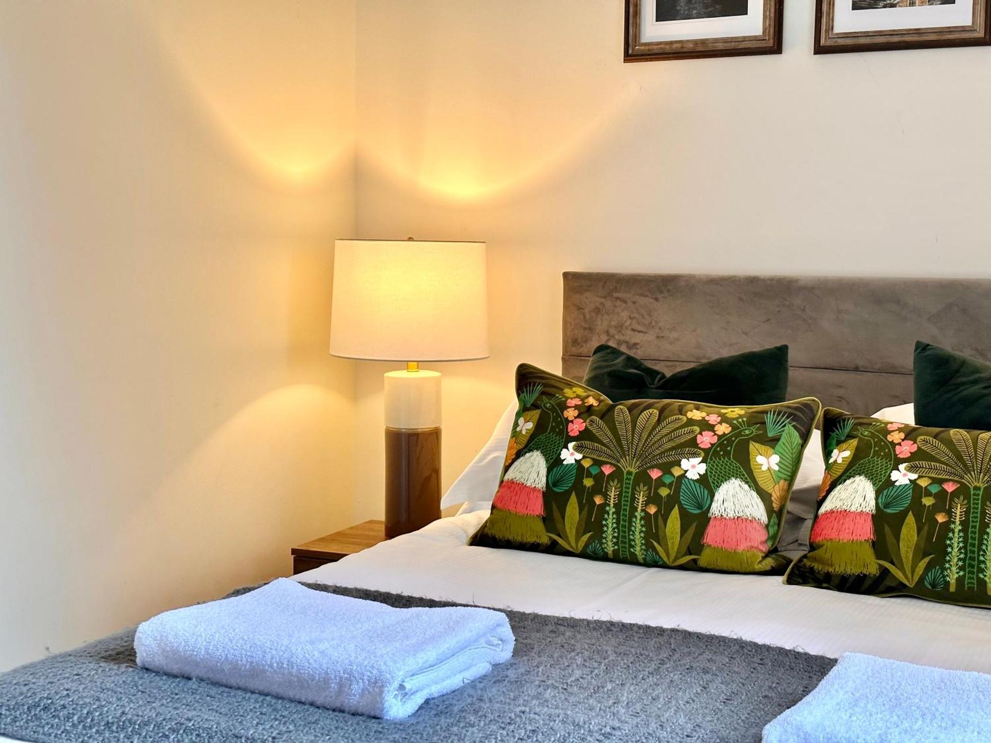 Clifford'S Reach At Bluebridge Court With Free Parking Apartamento York Exterior foto