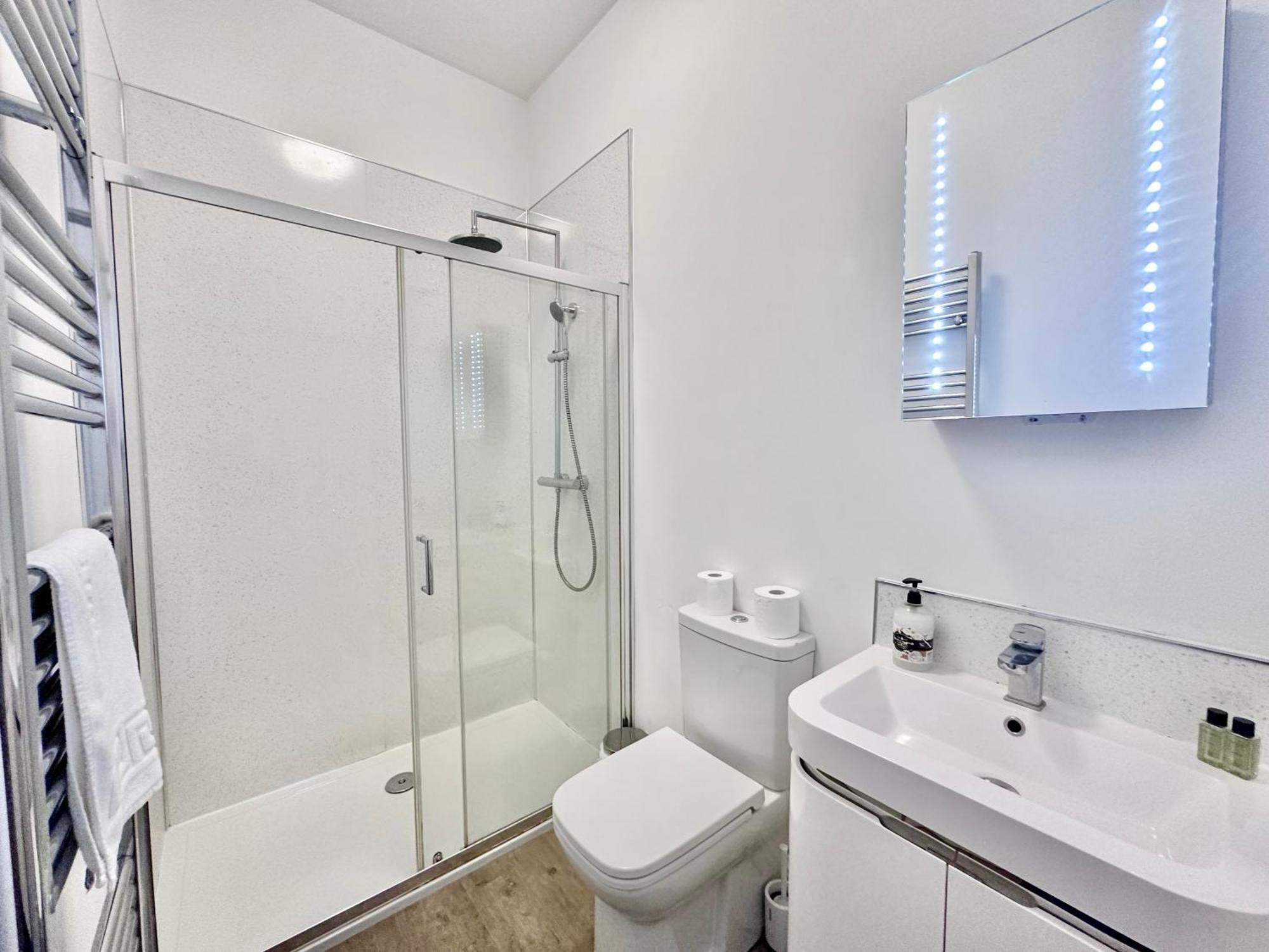 Clifford'S Reach At Bluebridge Court With Free Parking Apartamento York Exterior foto