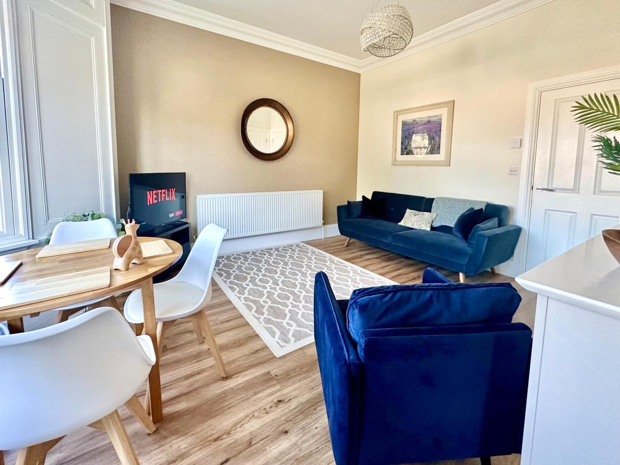 Clifford'S Reach At Bluebridge Court With Free Parking Apartamento York Exterior foto