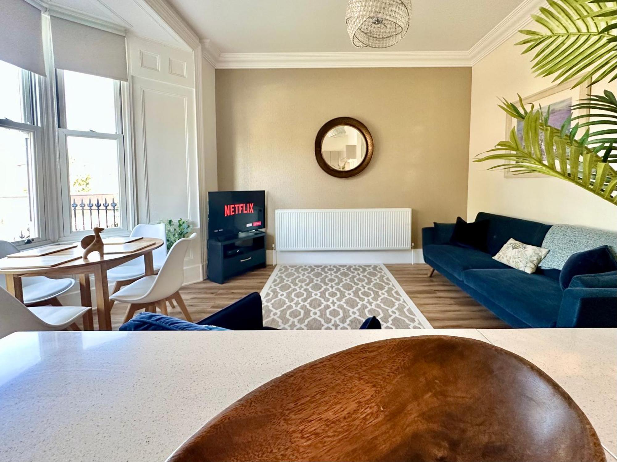Clifford'S Reach At Bluebridge Court With Free Parking Apartamento York Exterior foto